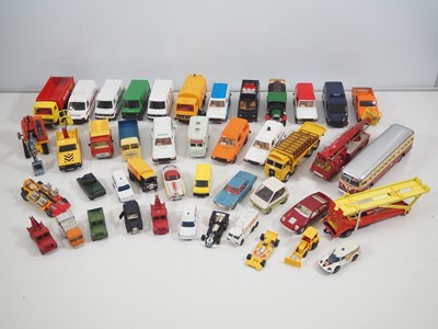 Lot 114 - A mixed group of unboxed diecast vehicles by...