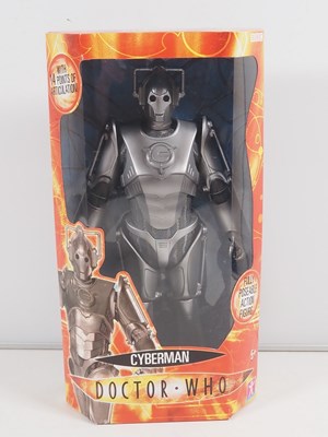 Lot 141 - A selection of DOCTOR WHO vintage toys to...