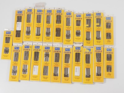 Lot 176 - A large quantity of PECO N gauge Streamline...