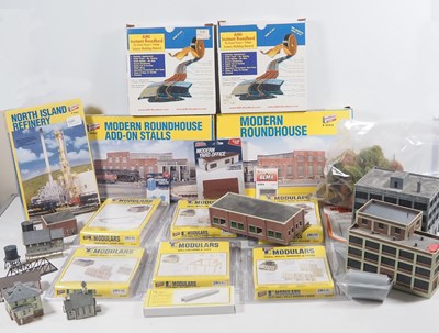 Lot 189 - A group of built and unbuilt American Outline...