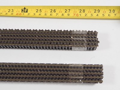 Lot 198 - A quantity of N gauge track comprising two...