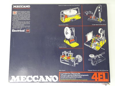 Lot 8 - VINTAGE TOYS: MECCANO - A 275 part 'MECCANO...