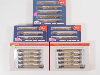 Lot 225 - A group of American Outline N gauge wagon...