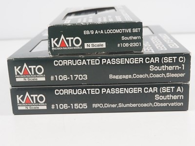 Lot 250 - A group of KATO American Outline N gauge...