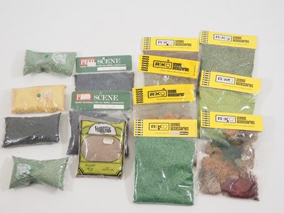 Lot 281 - A quantity of N gauge building kits, scenery...