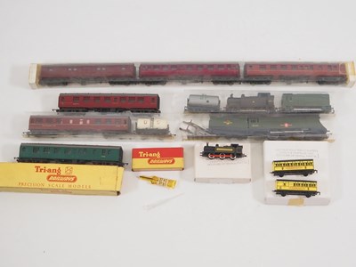 Lot 282 - A group of TRI-ANG TT gauge locomotives and...