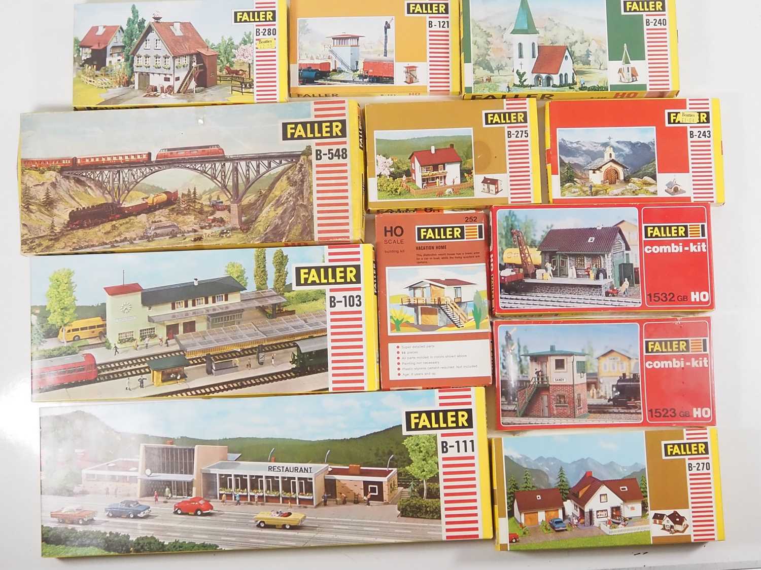 Lot 289 - A large group of unbuilt FALLER HO gauge Lot 289 - A large group of unbuilt FALLER HO gauge