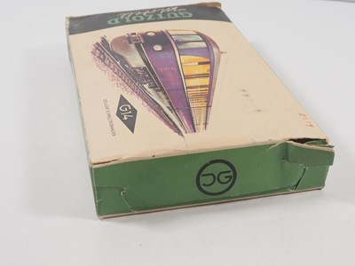 Lot 297 - A GUTZOLD HO gauge German outline G14 3-car...
