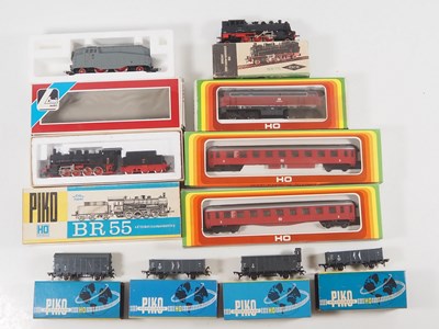 Lot 300 - A group of HO gauge German Outline locomotives...