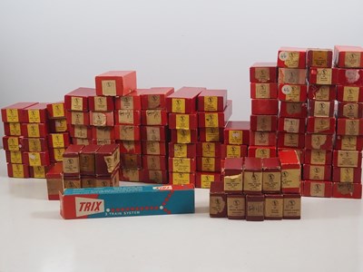 Lot 325 - A large quantity of boxed TRIX TWIN OO/HO...