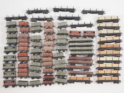 Lot 332 - A large group of unboxed TRIX TWIN OO/HO gauge...