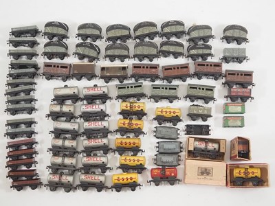 Lot 333 - A large group of unboxed TRIX TWIN OO/HO gauge...