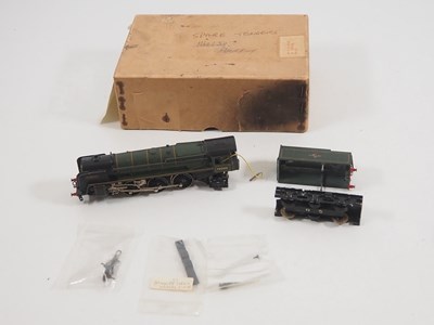 Lot 340 - A TRIX TWIN OO/HO gauge 3-rail Britannia class...