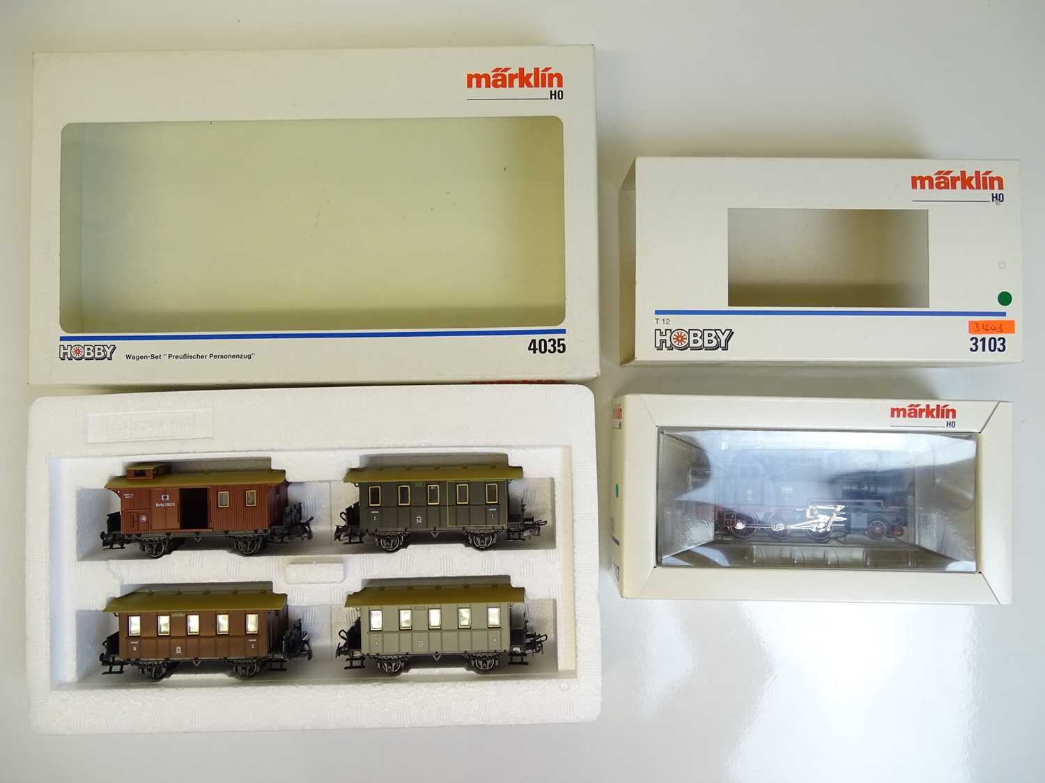 Lot 92 - HO SCALE MODEL RAILWAYS: A MARKLIN 3103 T12...