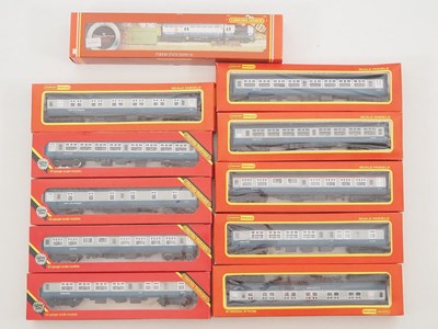 Lot 388 - A group of HORNBY OO gauge Mk 1 and Mk 2...