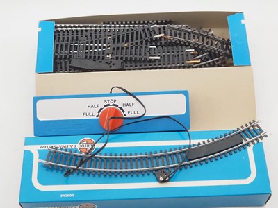 Lot 391 - An AIRFIX OO gauge 'Dr 'X' Adventure Train Set'...