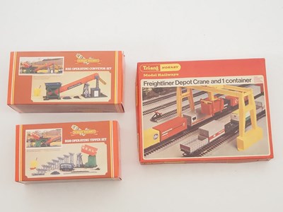 Lot 395 - A group of TRI-ANG HORNBY and HORNBY OO gauge...