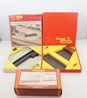 Lot 396 - A pair of boxed TRI-ANG / HORNBY turntables...