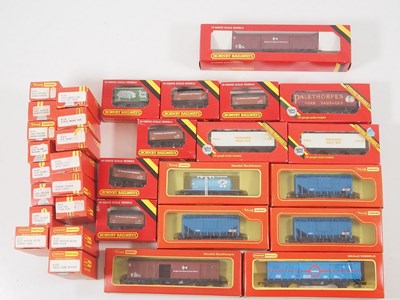 Lot 402 - A mixed group of TRI-ANG / HORNBY OO gauge...