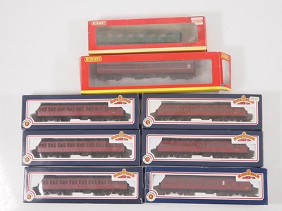 Lot 404 - A group of BACHMANN OO gauge Mk1 suburban...