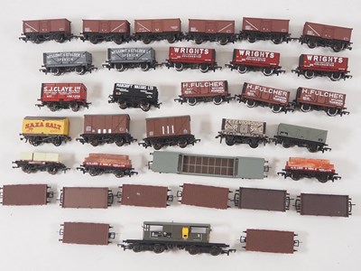 Lot 409 - A group of unboxed OO gauge wagons by BACHMANN...