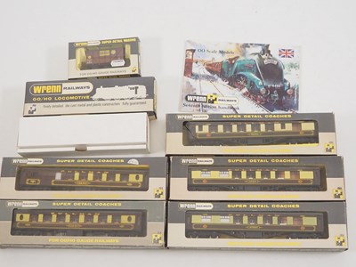 Lot 419 - A group of WRENN OO gauge Pullman cars, a...