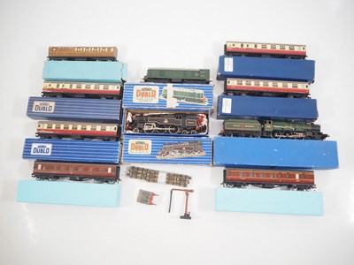 Lot 420 - A group of HORNBY DUBLO OO gauge 3-rqil...