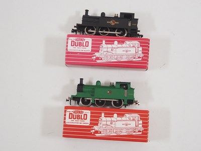 Lot 449 - A pair of HORNBY DUBLO OO gauge 2-rail R1...