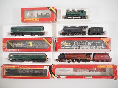 Lot 478 - A group of HORNBY OO gauge diesel and steam...