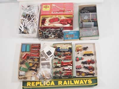 Lot 487 - A very large group of OO gauge model railways...