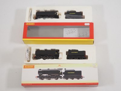 Lot 497 - A pair of HORNBY OO gauge R2343 class Q1 steam...