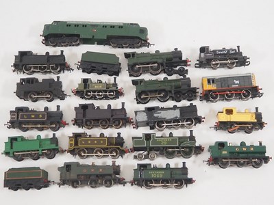 Lot 503 - A group of unboxed OO gauge steam and diesel...