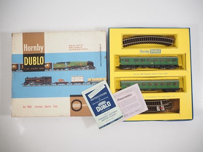 Lot 516 - A HORNBY DUBLO OO gauge 2050 2-rail Suburban...