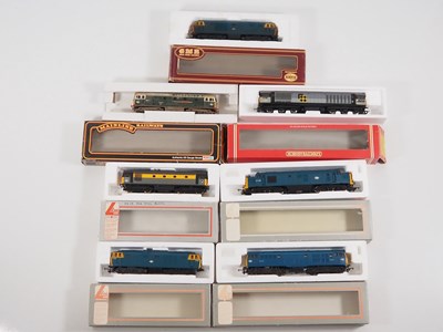 Lot 524 - A group of OO gauge diesel locomotives by...