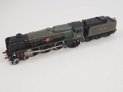 Lot 529 - A WRENN OO Gauge W2297 Bulleid Pacific steam...