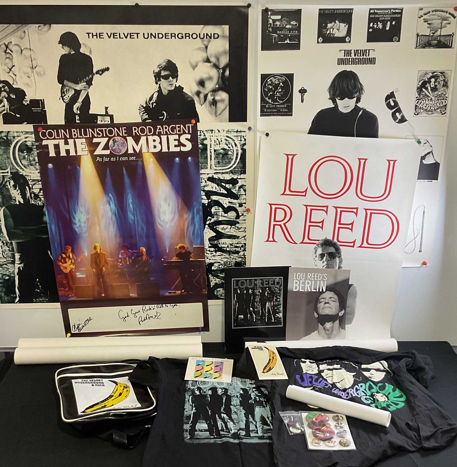 Lot 438 - ROCK MUSIC MEMORABILIA - A group of Loud