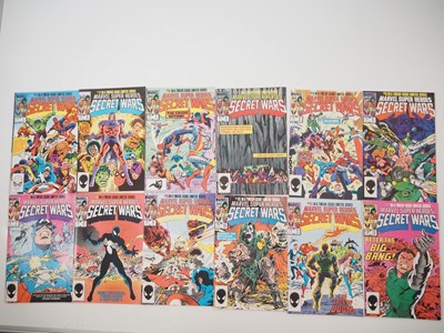 Lot 3 - MARVEL SUPER HEROES SECRET WARS #1, 2, 3, 4, 5,...