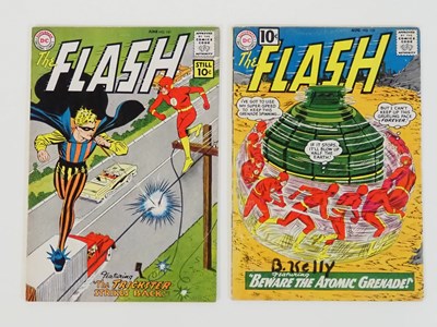 Lot 374 - FLASH #121 & 122 (2 in Lot) - (1961 - DC)...