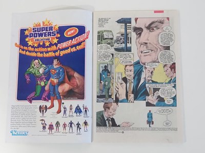 Lot 386 - SWAMP THING #25 (1984 - DC) First cameo...
