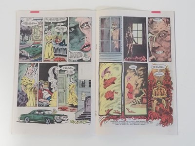 Lot 386 - SWAMP THING #25 (1984 - DC) First cameo...