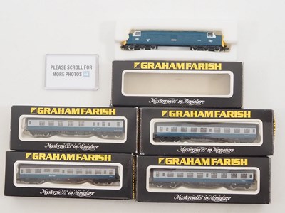 Lot 7 - A group of GRAHAM FARISH N gauge rolling stock...