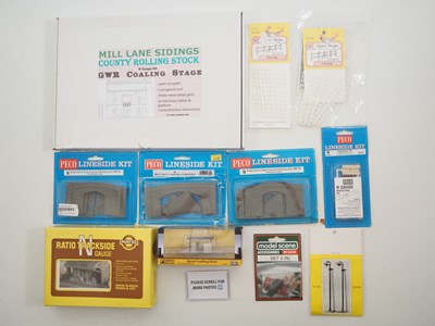 Lot 16 - A quantity of N gauge building kits by PECO,...