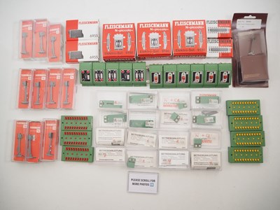 Lot 33 - A large group of FLEISCHMANN N gauge colour...