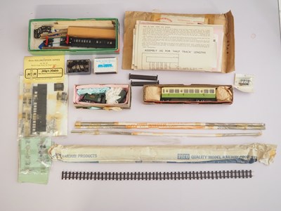 Lot 49 - A quantity of HOe scale rolling stock and...