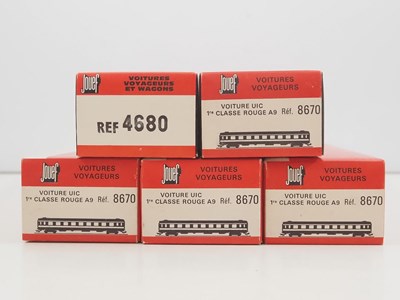 Lot 52 - A large group of HO gauge French outline...