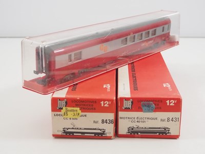 Lot 52 - A large group of HO gauge French outline...