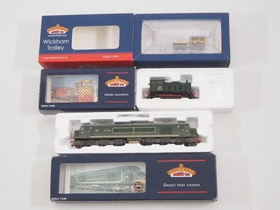 Lot 70 - A pair of BACHMANN OO gauge diesel locomotives...