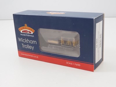 Lot 70 - A pair of BACHMANN OO gauge diesel locomotives...