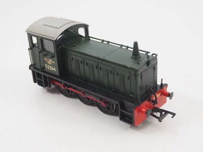 Lot 70 - A pair of BACHMANN OO gauge diesel locomotives...