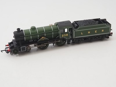 Lot 92 - A pair of HORNBY OO gauge LNER steam locos...
